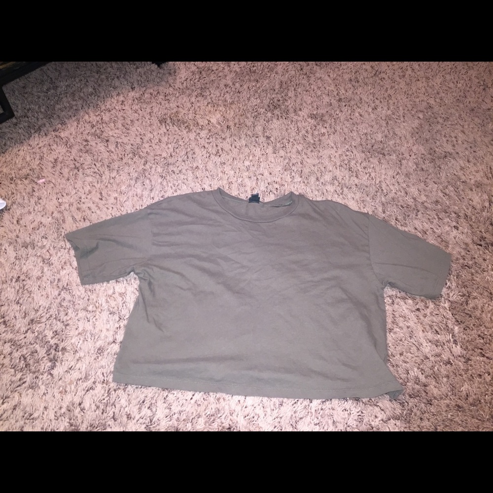 Wild fable cropped tee